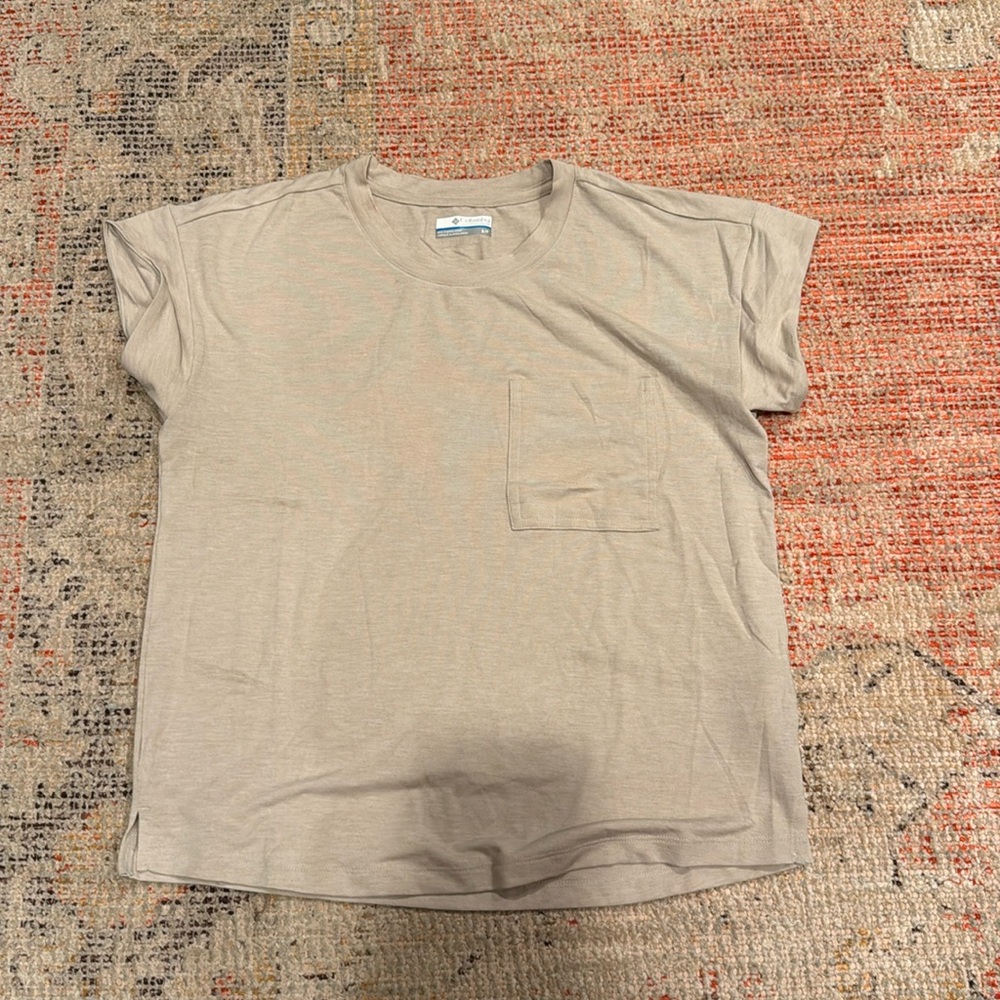 Columbia tee